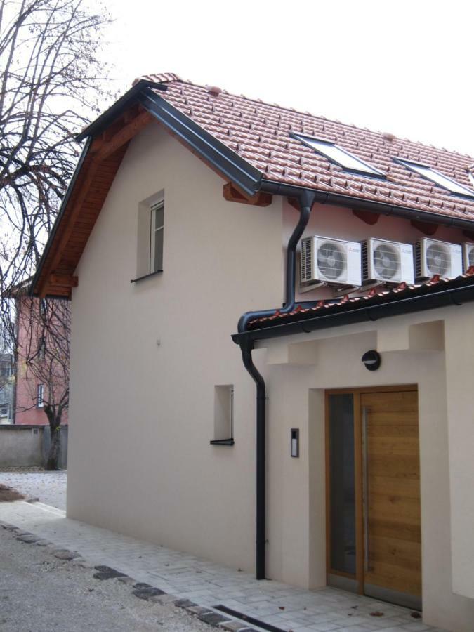 Central Apartments With Parking Ljubljana Extérieur photo